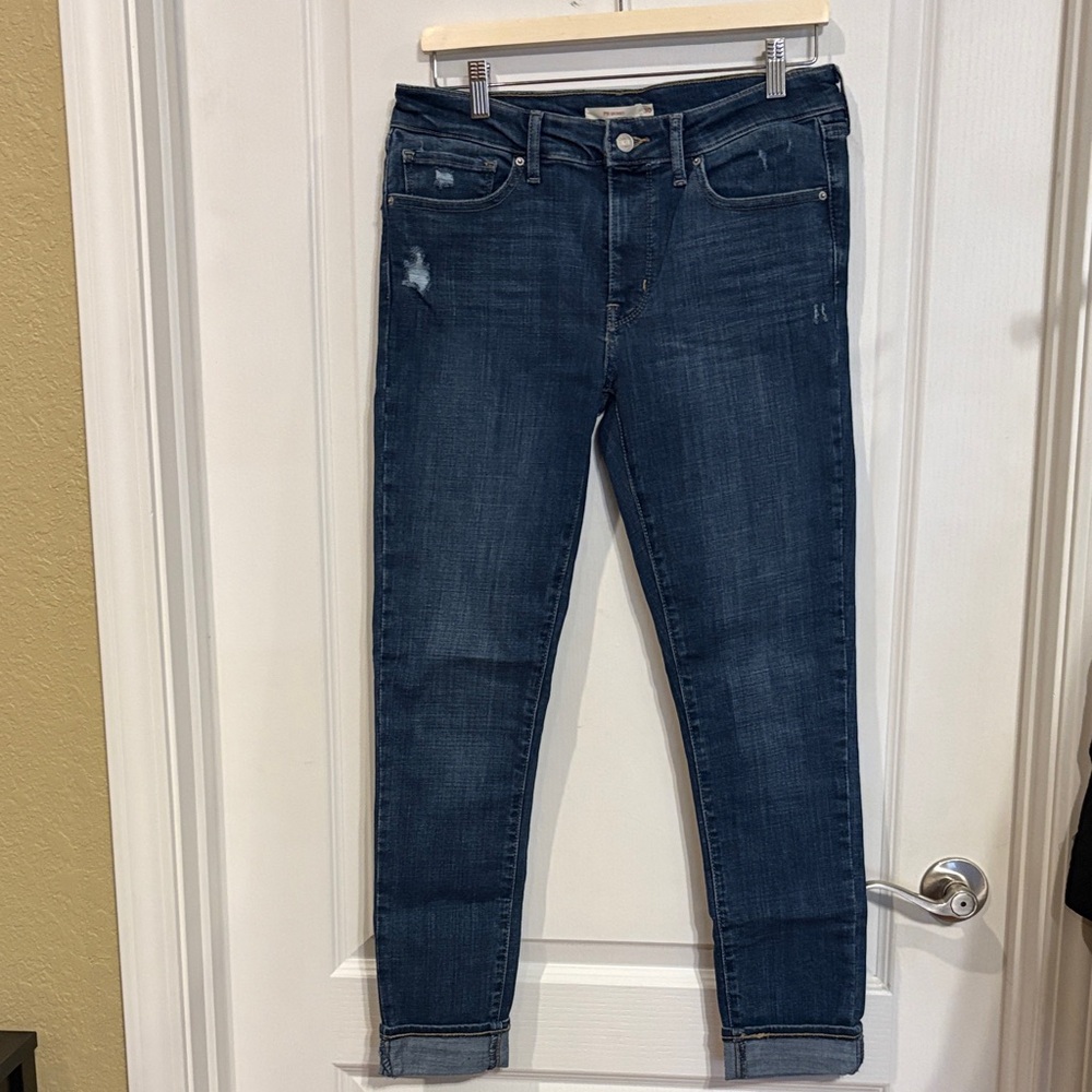 Classic Levi's 711 Blue Women's Jeans